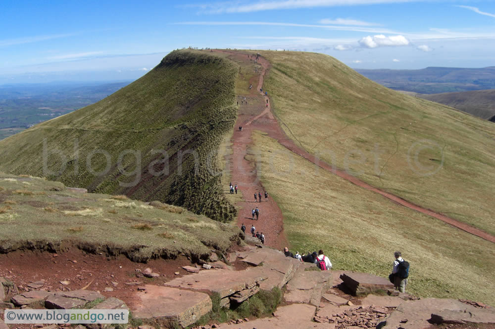 The Corn Du, Pen-y-Fan saddle